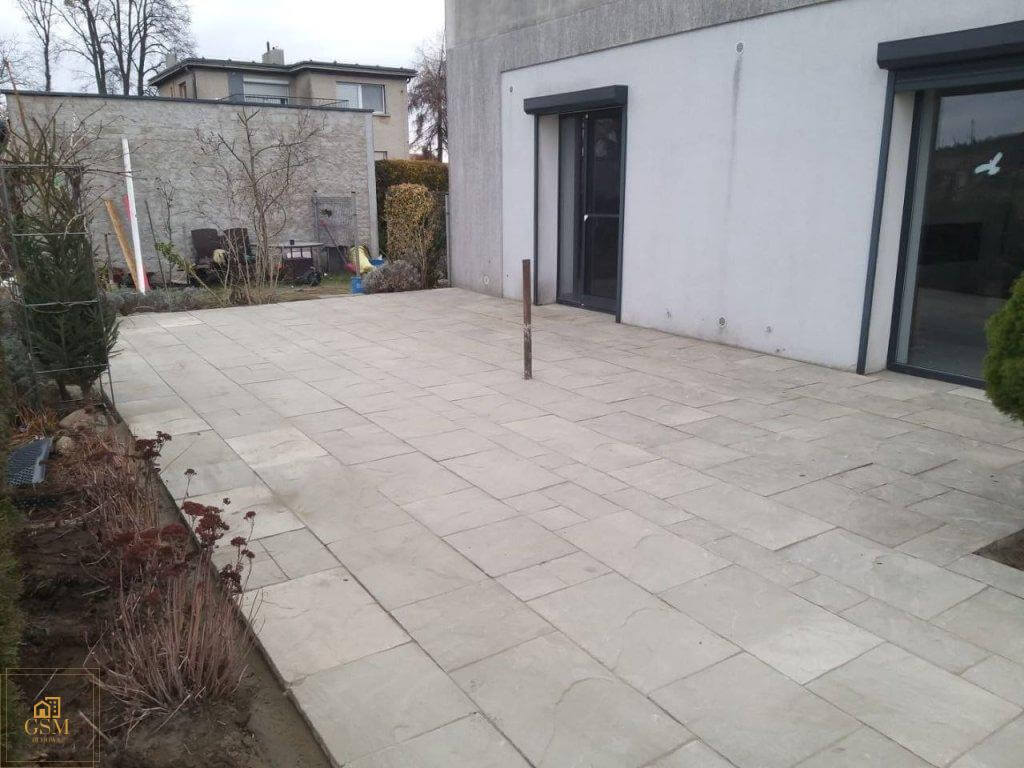 Taras (płytka wytłaczana)